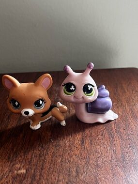 2 Littlest Pet Shop Pink Snail & corgi dog toys early